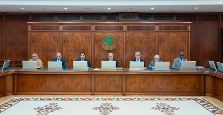 مجلس الوزراء يناقش فرص الاستثمار النفطي