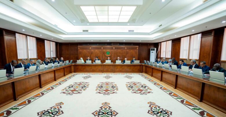 بعد عودته من نجامينا.. غزواني يترأس اجتماع مجلس الوزراء